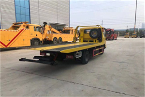 修武非事故拖车